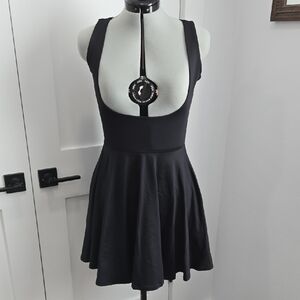 Reversable Black Sleeveless Pockets! Dress